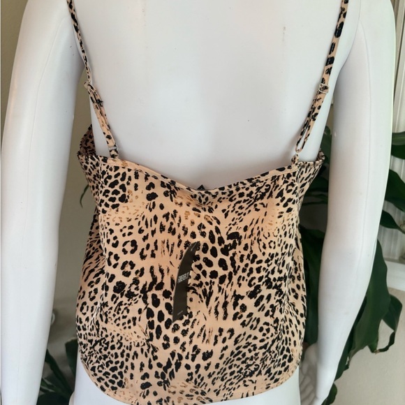 Forever 21 Tan and Cream Sleeveless Camisole - Picture 6 of 8